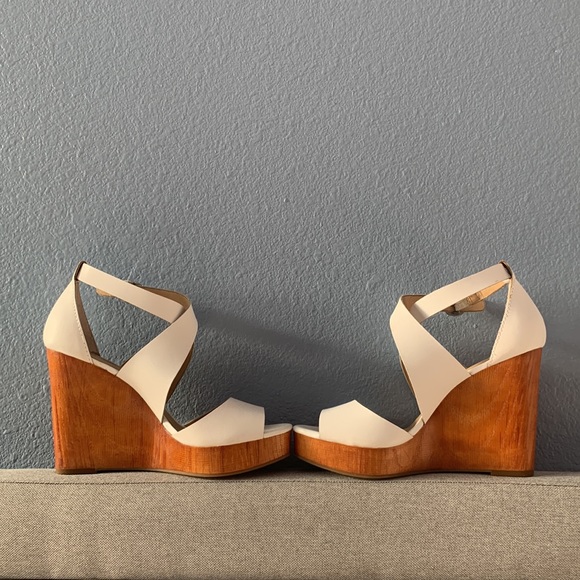 Lucky Brand Wedge Sandals/Heels NEW 9.5 - Picture 2 of 8